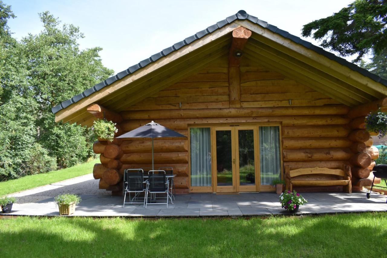 Ewes Water Log Cabins Langholm Buitenkant foto