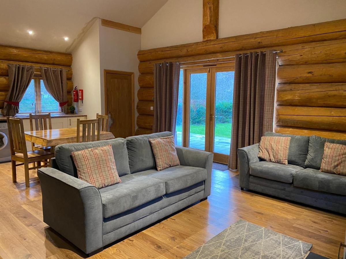 Ewes Water Log Cabins Langholm Buitenkant foto
